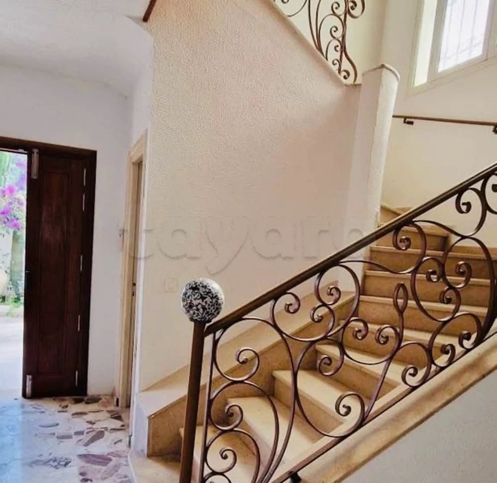 À VENDRE VILLA en S+4 *** LA SOUKRA 