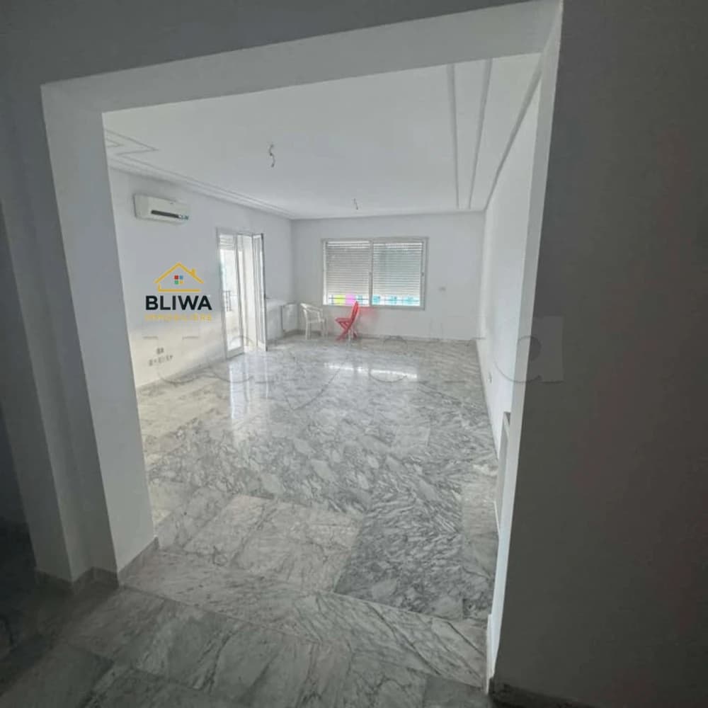 A LOUER S+2 AVEC BALCON-JARDIN EL AOUINA  140 m2