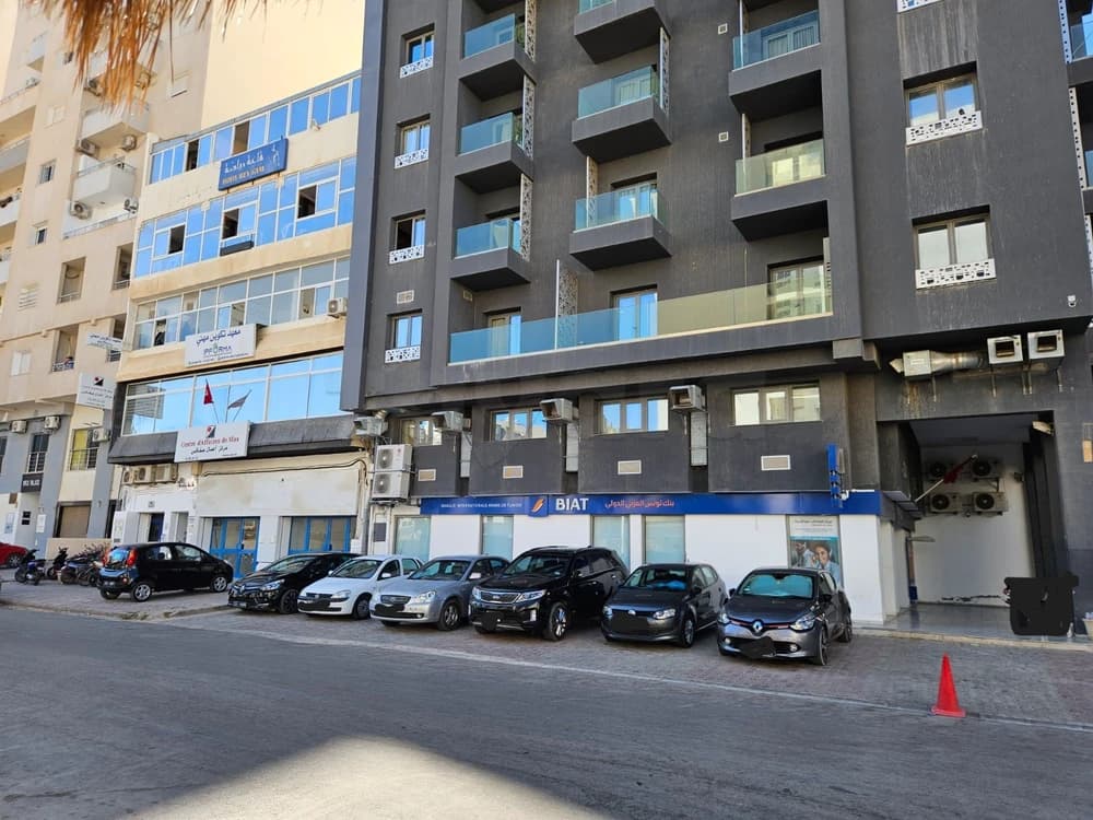 À louer, local commercial de ~ 200 m² à avenue 5 août Sfax