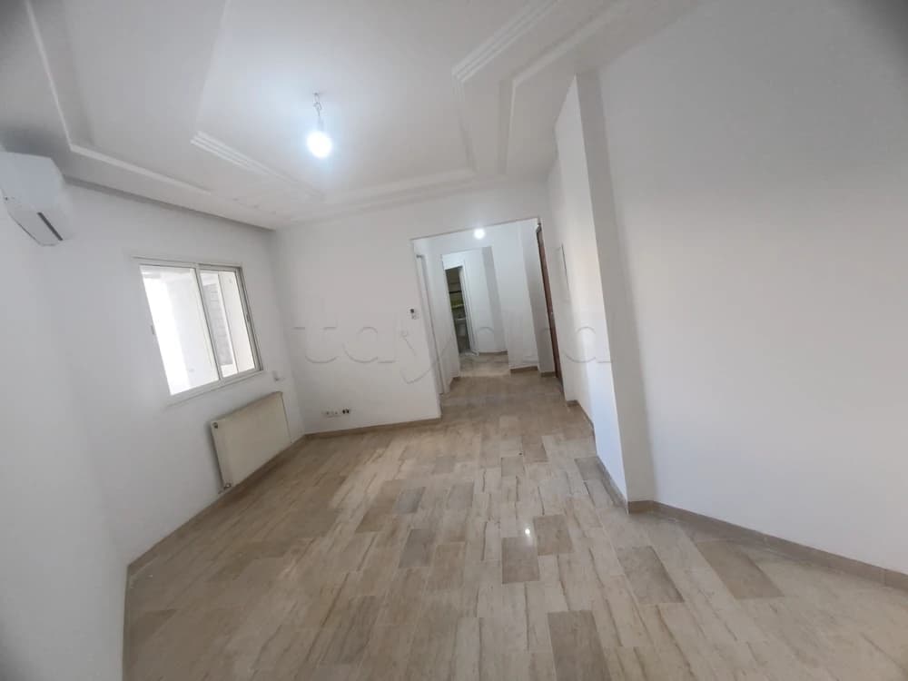 A louer appartement S+2 à jardin de l'aouina 