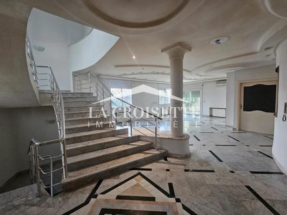 Villa s5 à louer à La Soukra ZVL0063