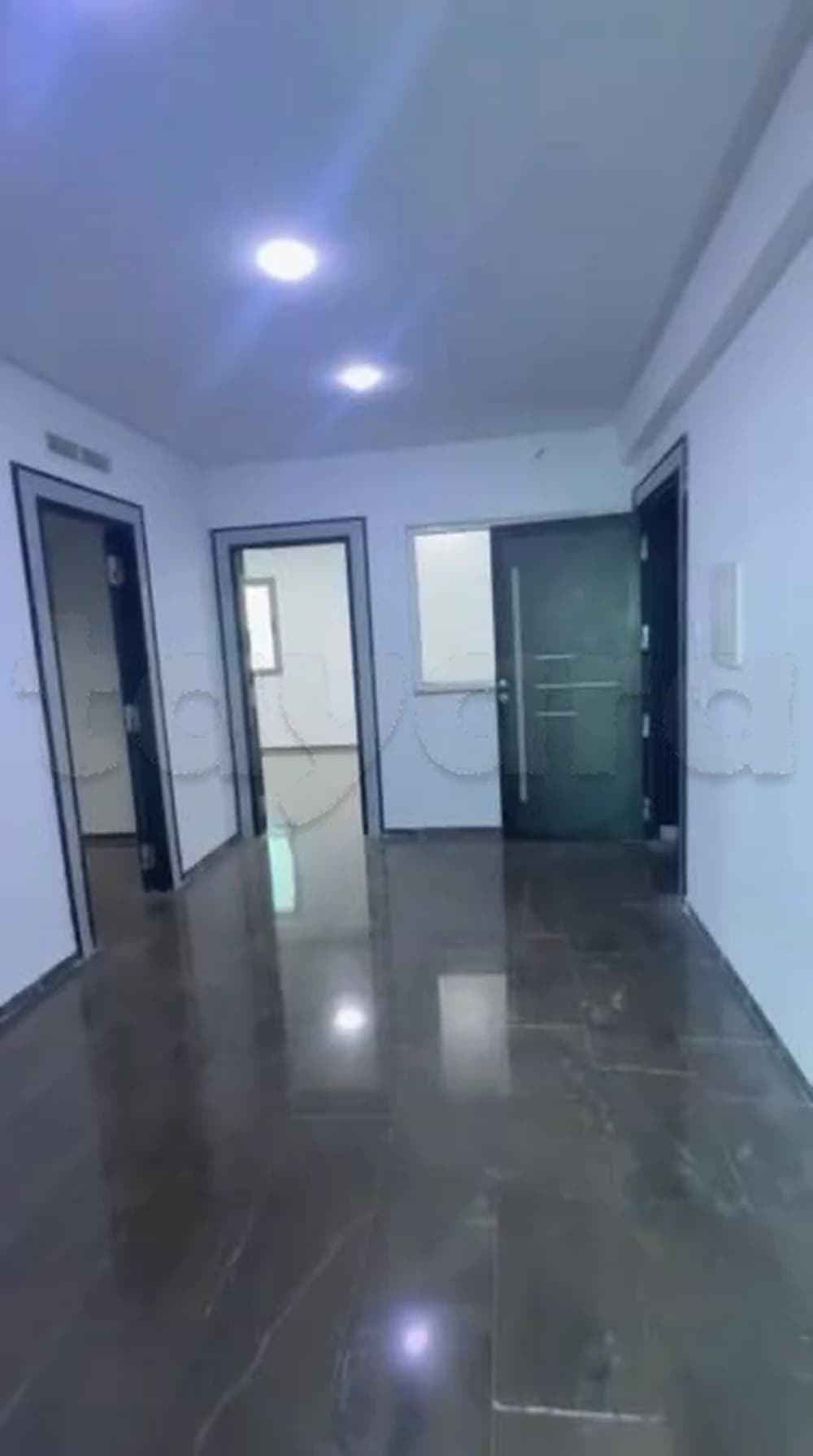 À LOUER – Appartement S+2 à usage bureautique / commercial