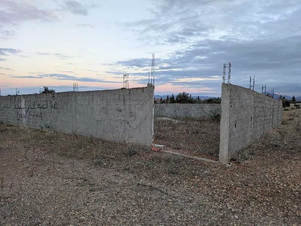 🌿 Terrain 300 m² clôturé à Birine | Idéal pour une Villa | Zone Calme & Avenir Prometteur 🌿