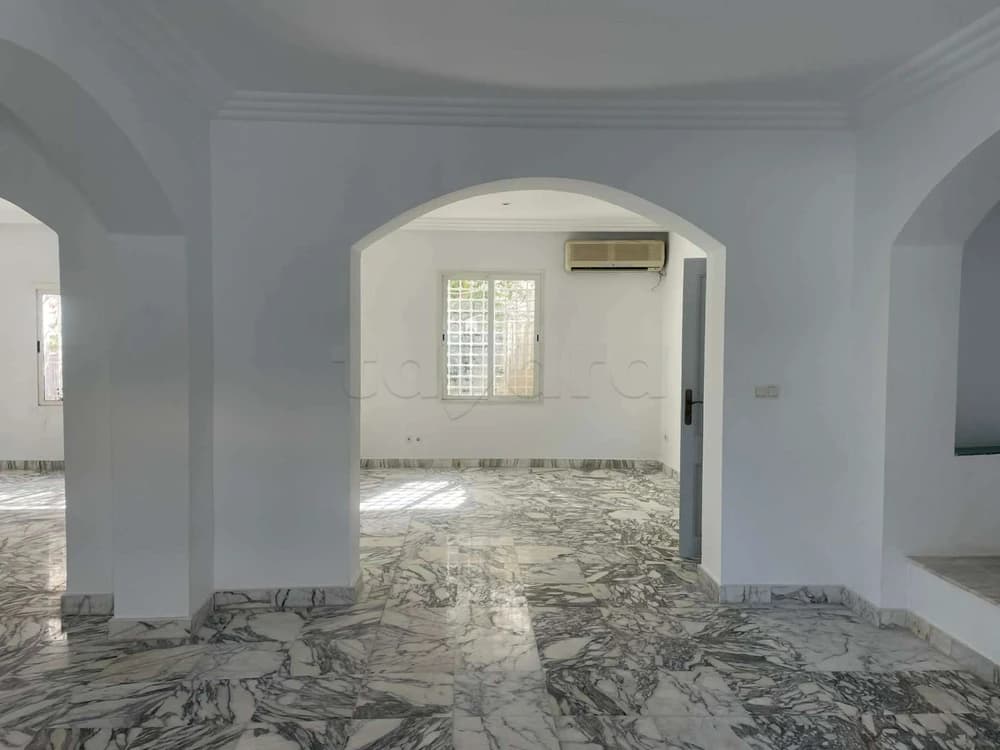 LOCATION  VILLA  EN OPEN SPACE  A USAGE BUREAUTIQUE A MUTUELLEVILLE 