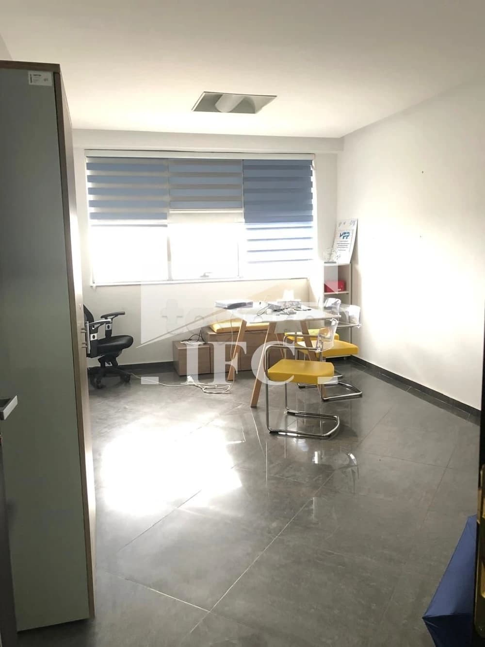  Bureau en 3 espaces-105m²-CUN-IFCU147