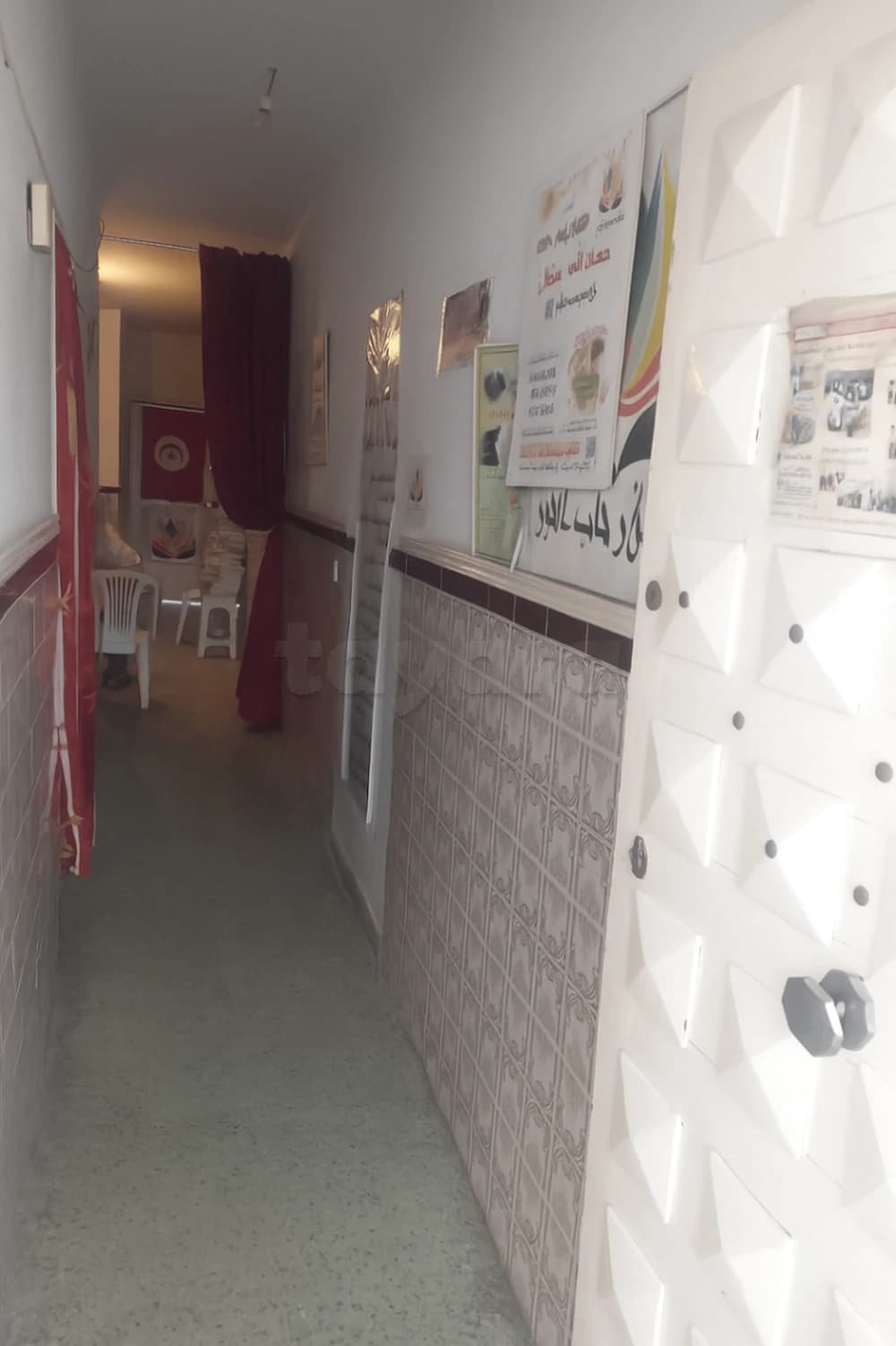 À VENDRE – Maison S+3 + Studio (H+1) + Garage –200m² Ibn Khaldoun, Cité Essedik 