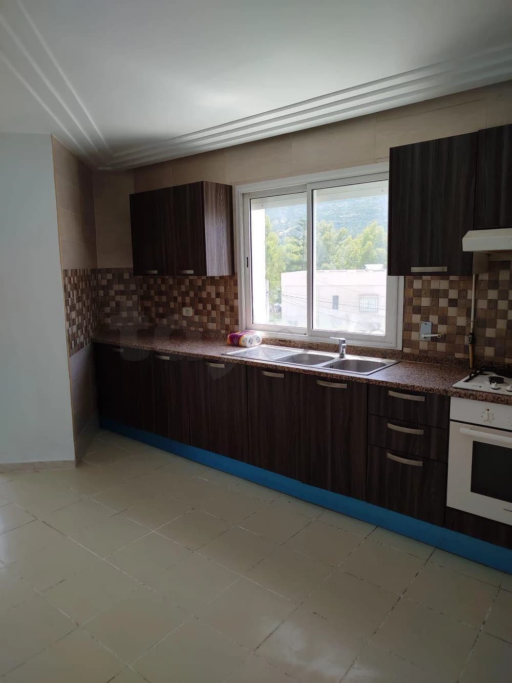 A VENDRE UN APPARTEMENT S+2 A H.CHATT Côté MER 