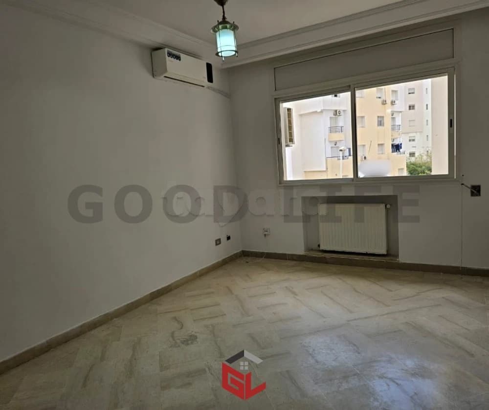 A Louer Un Grand S+1 à Cité les Palmerais