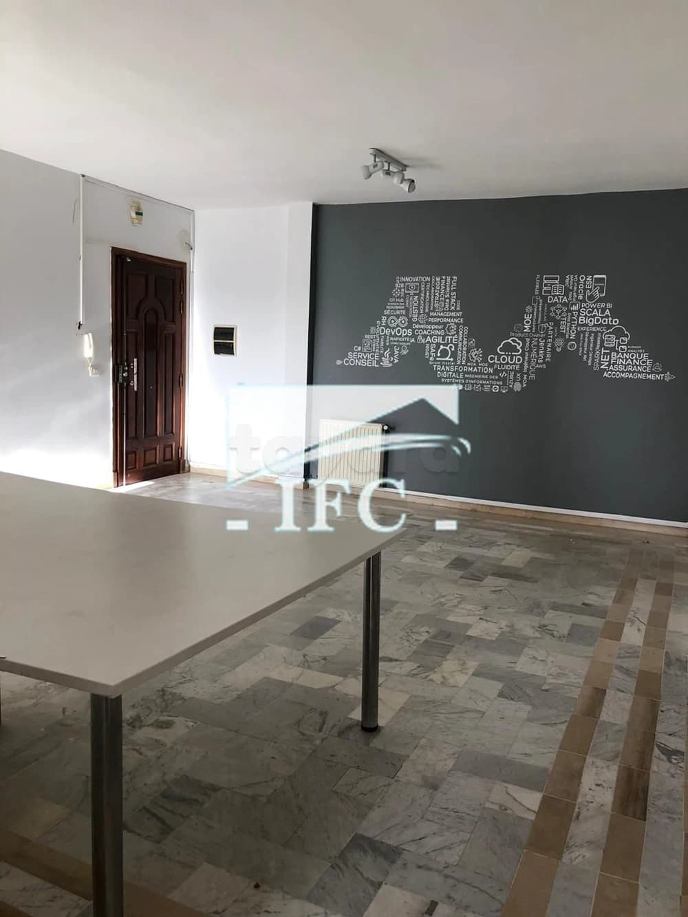 Bureau en 5 espaces-140m²-CUN-IFCU223