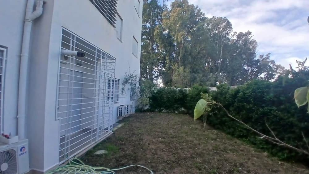 A louer un appartement S2 avec jardin à la Soukra 