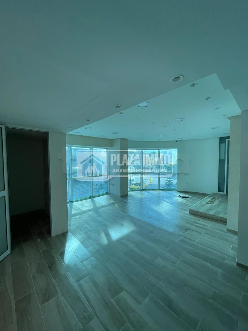 À louer – Appartement à usage commercial ou centre esthétique