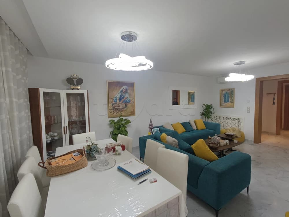 A louer appartement S+4 meublé 