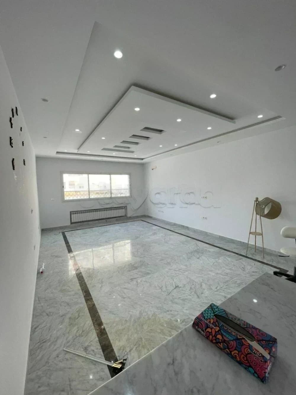 L’Aouina S+2 avenue K.I.W usage bureau