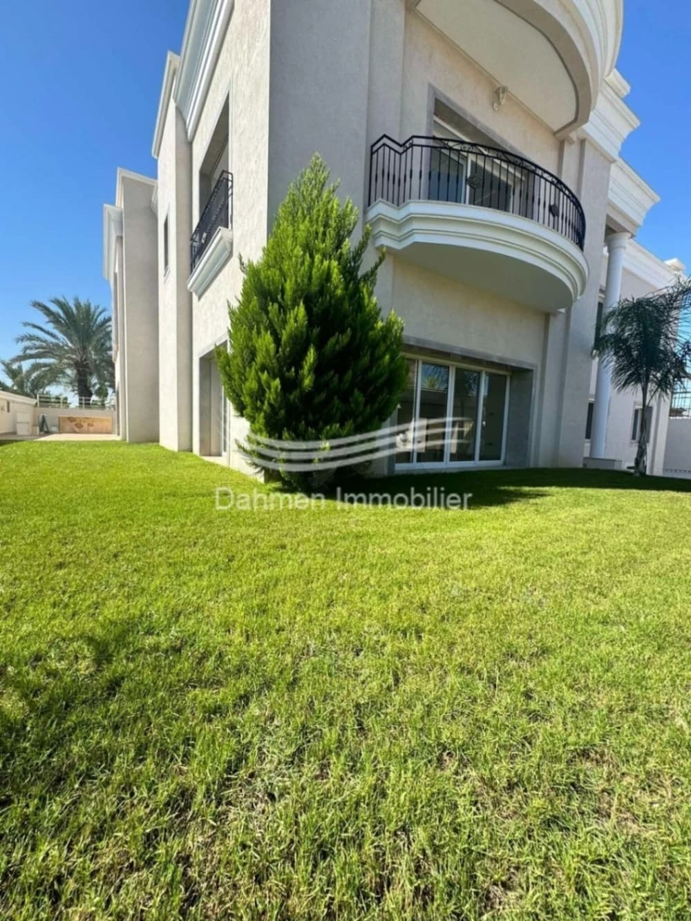 Vente Villa de coin Kantaoui la baies des ange -sousse .