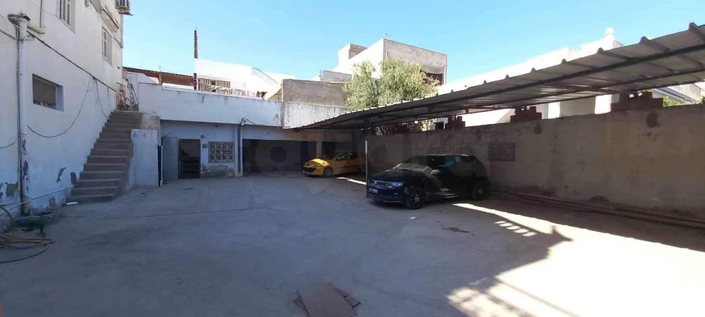 ارض للبيع مٌسيٌجة 200م حي البنزرتي الزهروني المتر علي 600د