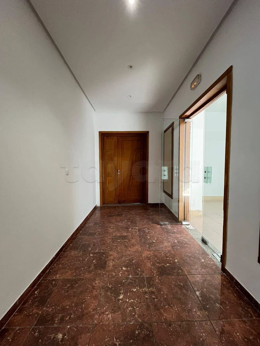 A louer 2 bureaux de 404m2 (187m2 & 217m2) au Lac 1 