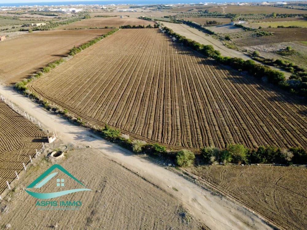 Terrain agricole  28170 m² à Kelibia 