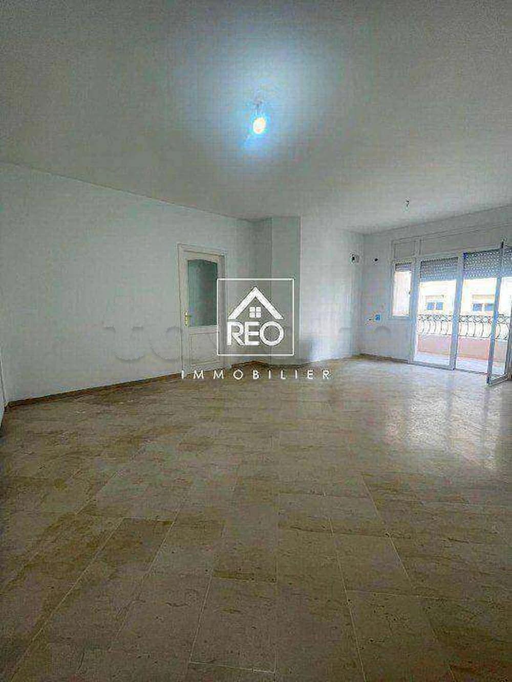 À LOUER : Un appartement S+2 ,idéalement situé à Cité Wahat.