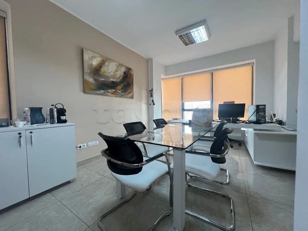 À Louer Bureau H+3 HTS au Centre Urbain Nord 