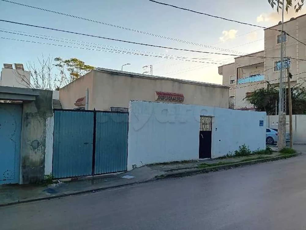 A louer villa s+3 indépendant près rond point mg Arianna soghra 