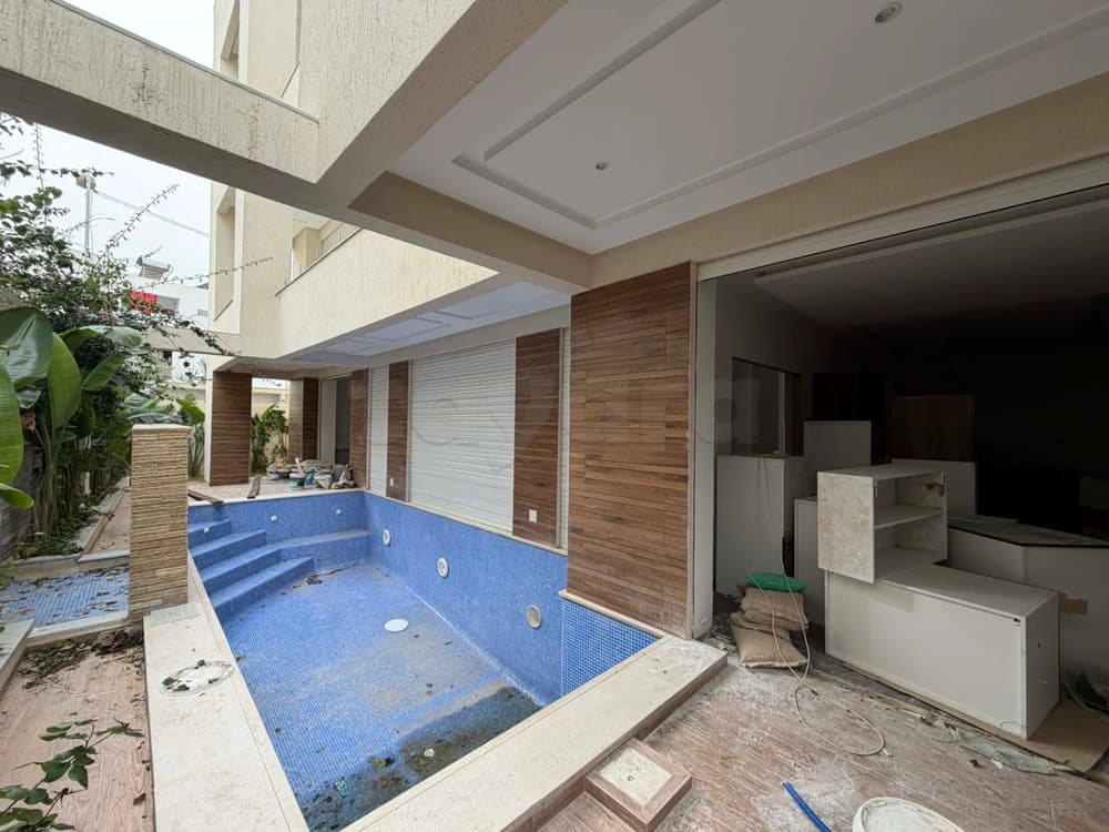 Immeuble de standing neuf 720m² aux Jardin de Carthage