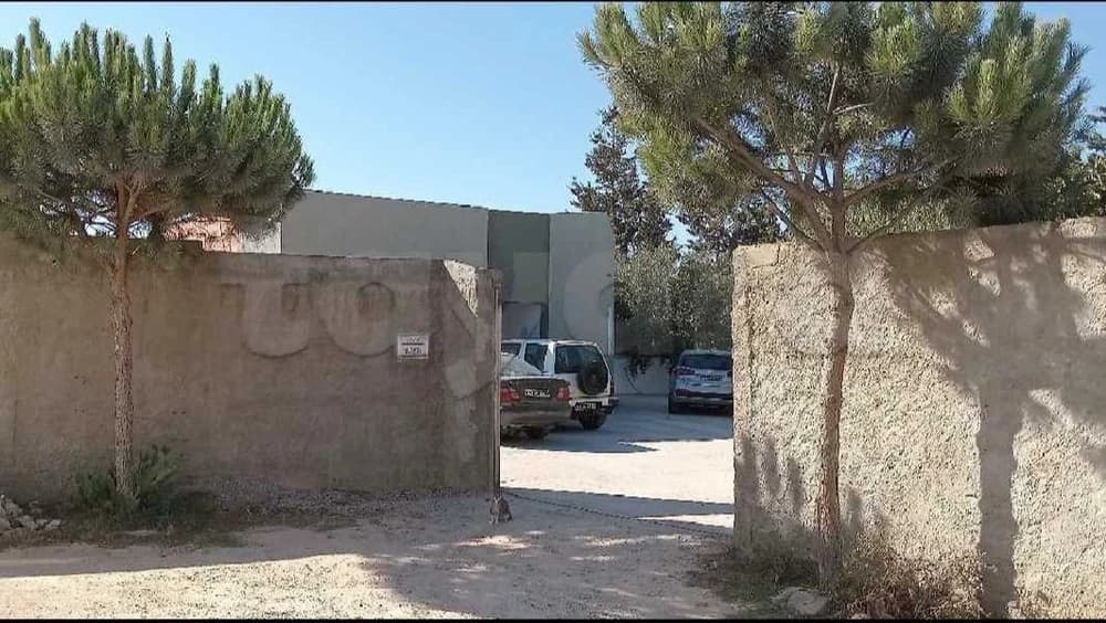 Kélibia , studio climatisé au rez-de-chaussée 