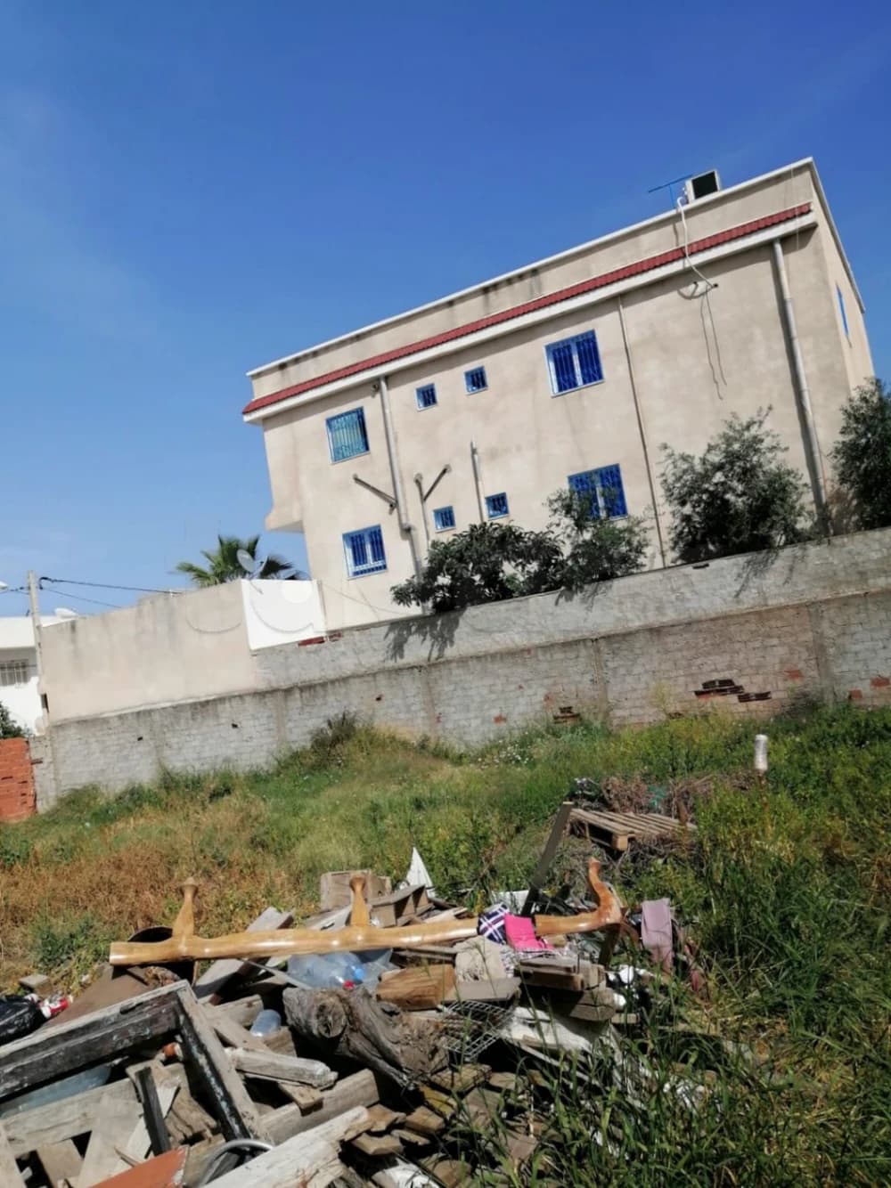 A VENDRE UN LOT DE TERRAIN A FOUCHENA