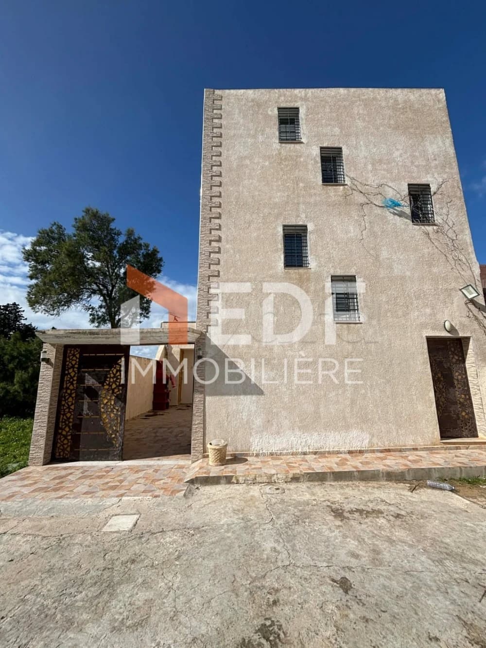 Duplex à Vendre à Route de la Plage Ras Jebal
