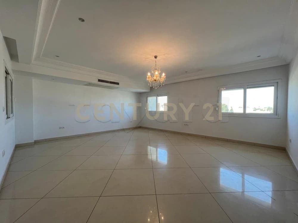 À vendre – Bureau H+3 aux Berges du Lac 2