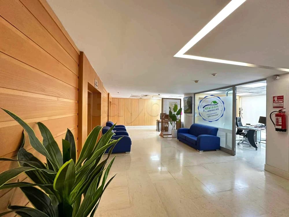 A louer immeuble bureautique 3 niv 1130 m² Cité Jardins