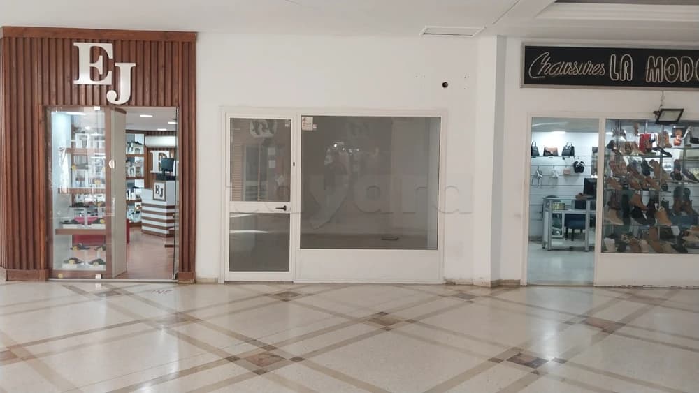 A LOUER BOUTIQUE 14m² ARIANA CENTRE EXCELLENT EMPLACEMENT  REZ DE CHAUSSEE