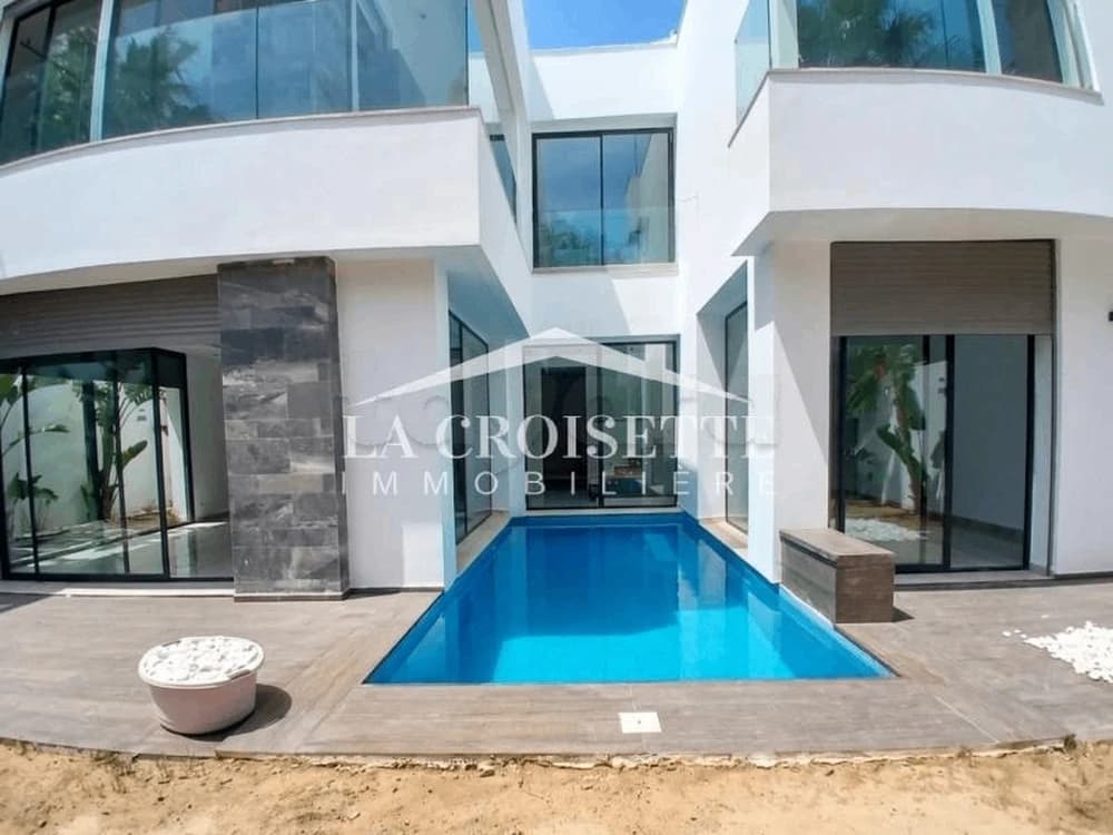 Villa s+3 avec piscine à louer à La Marsa MVL0083