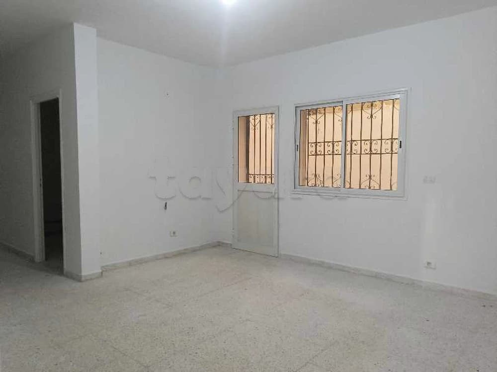 appartement 2chambres et salon rdc