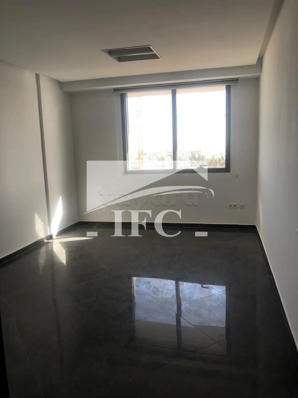  Bureau en 3 espaces-77m²-CUN-IFCU145