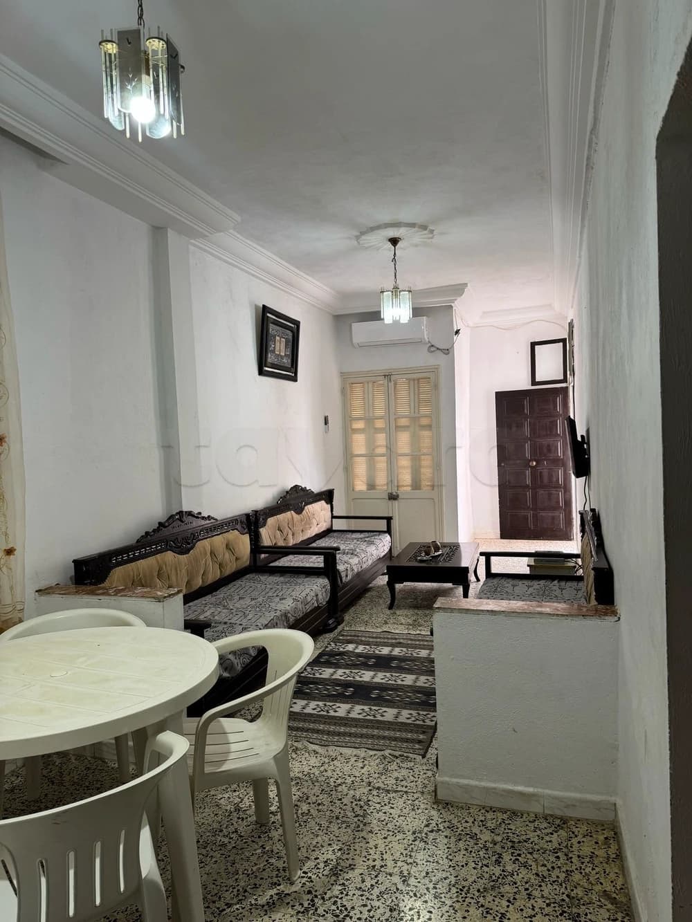 Studio meublé a louer au Kram 