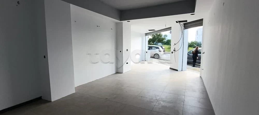 Local Commercial 80 m² Menzah 7 