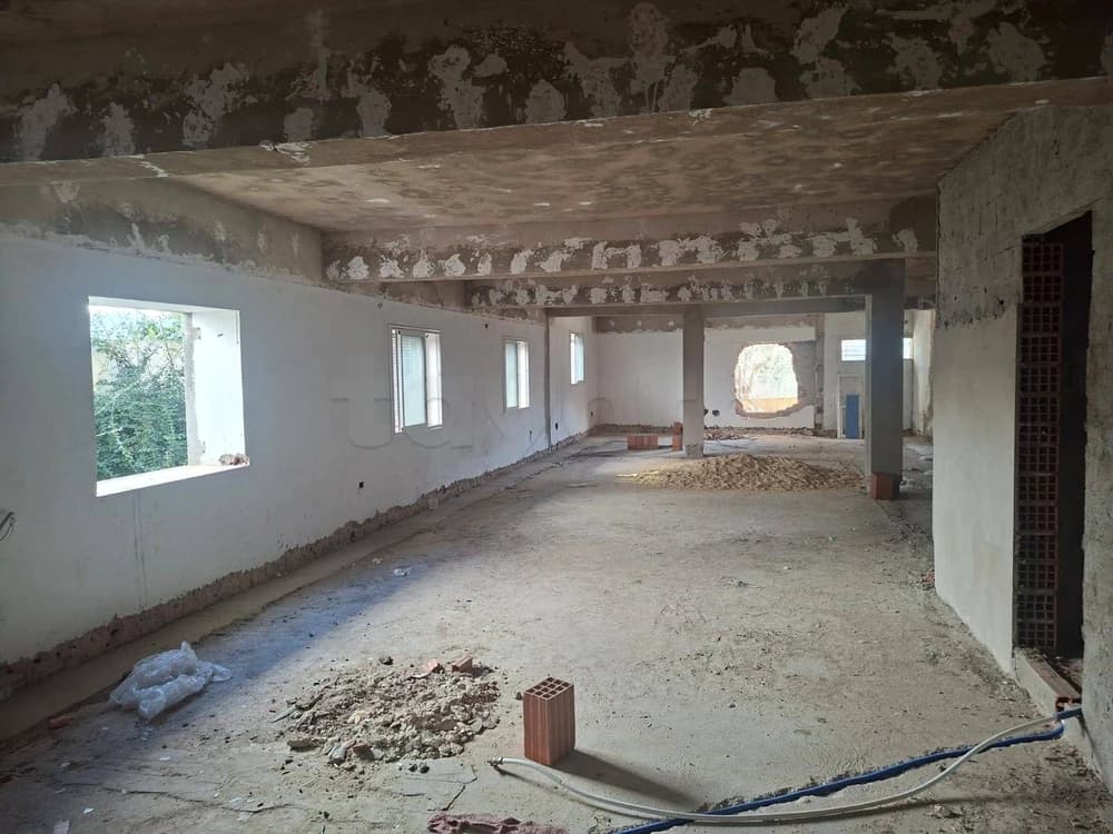 Dépôt de stockage à Aouina 190m2 