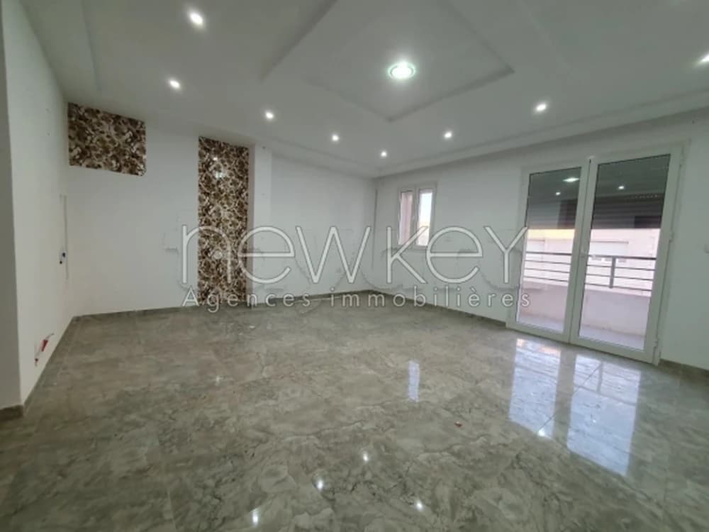Bureau A+2 à louer à l'Aouina
