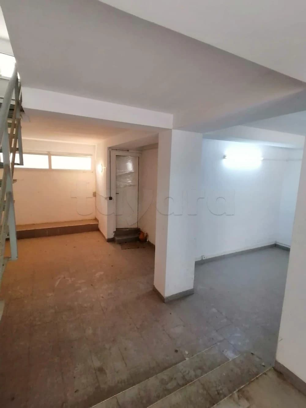 A VENDRE UN LOCAL COMMERCIAL A RADES AVENUE HABIB BOURGUIBA
