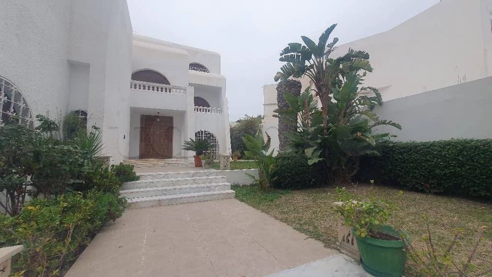 À VENDRE | Villa Polyvalente à El Manar 1 