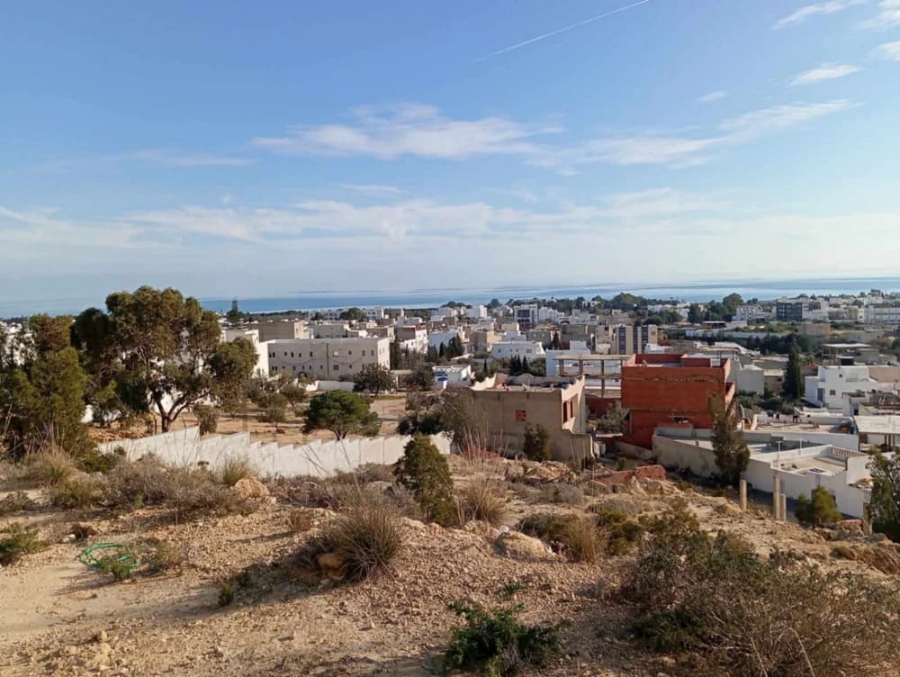 A vendre un terrain  :  300m²OU bien200m²/960m²