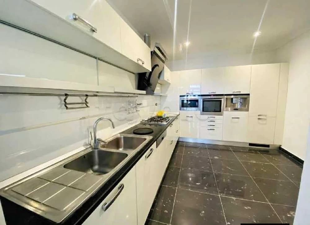 MENZAH 7 BIS : APPARTEMENT S+3 A LOUER
