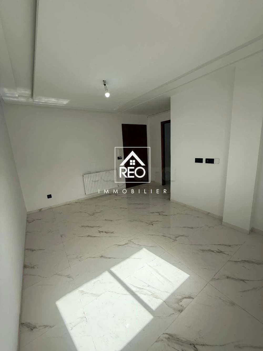 À VENDRE : Un appartement S+2 , idéalement situé à Cité Wahat.