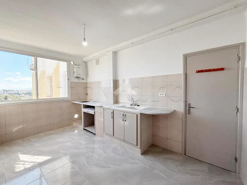 A louer : S+2 à Cité Ibn Khaldoun 