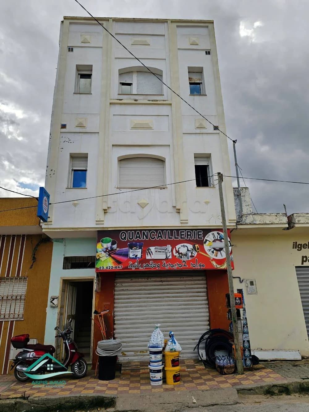  Garage commercial deux appartements et un dépôt à Skelba menzel Temim