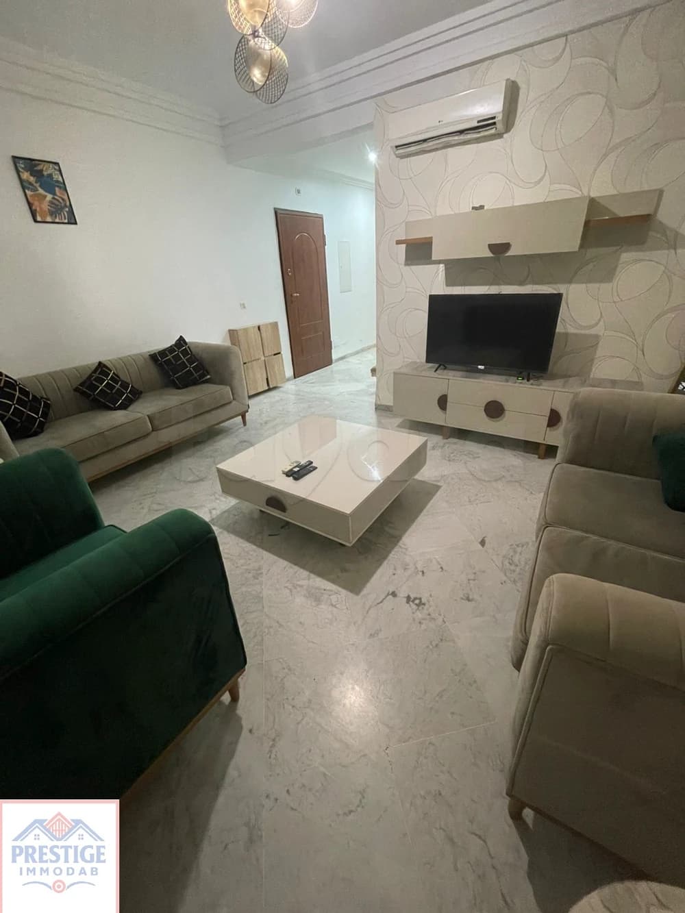 À VENDRE – S+1 au Lac 2  80 m² 2ᵉ étage  Place parking