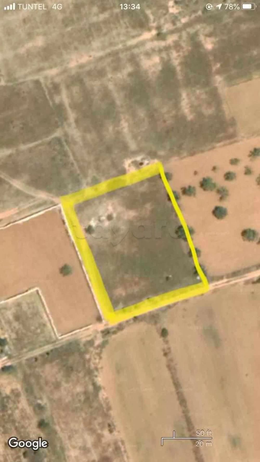 Terrain pas loin de la route touristique