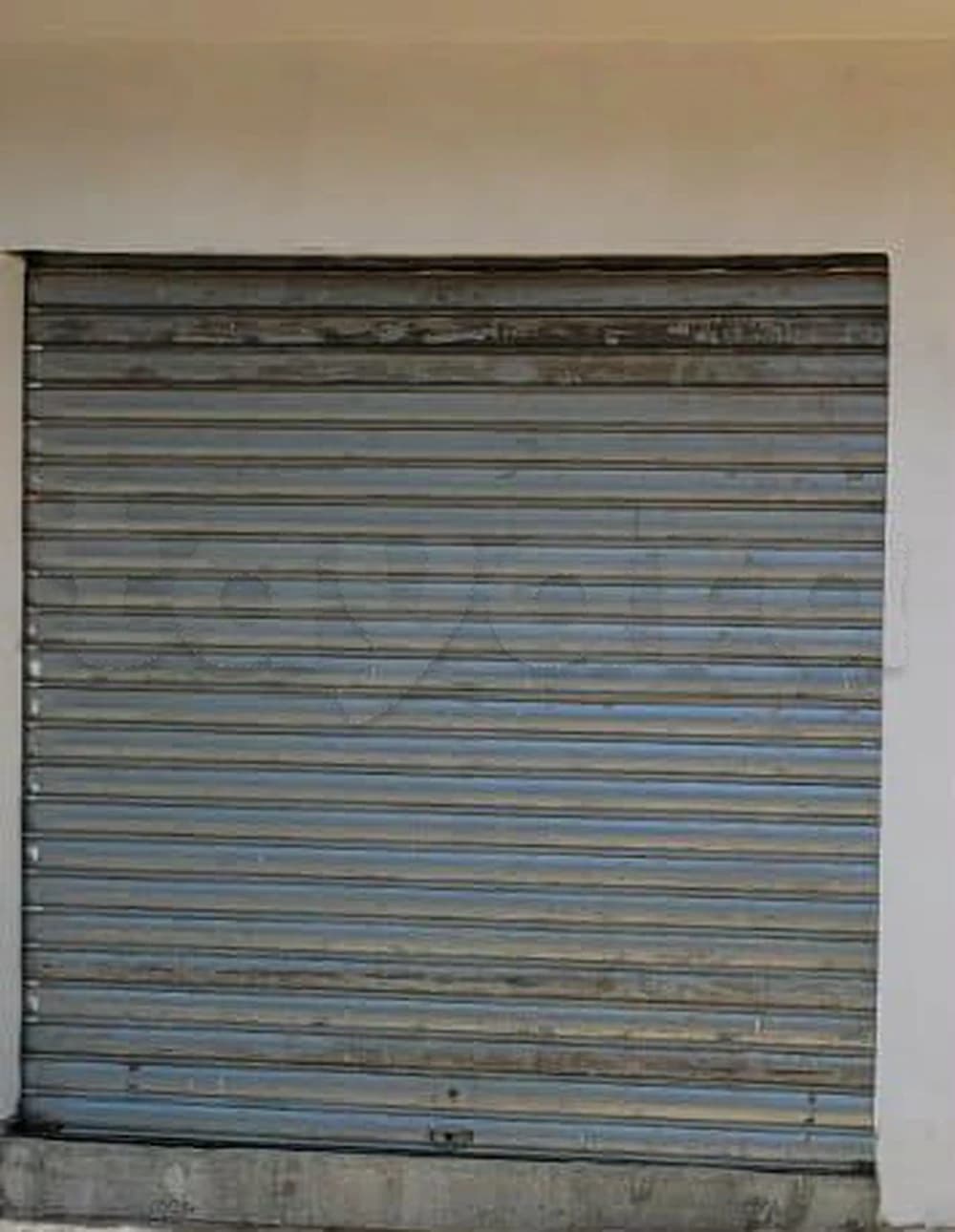 للبيع 2محلات تجارية على الطريق بالحمامات الجنوبية99958728