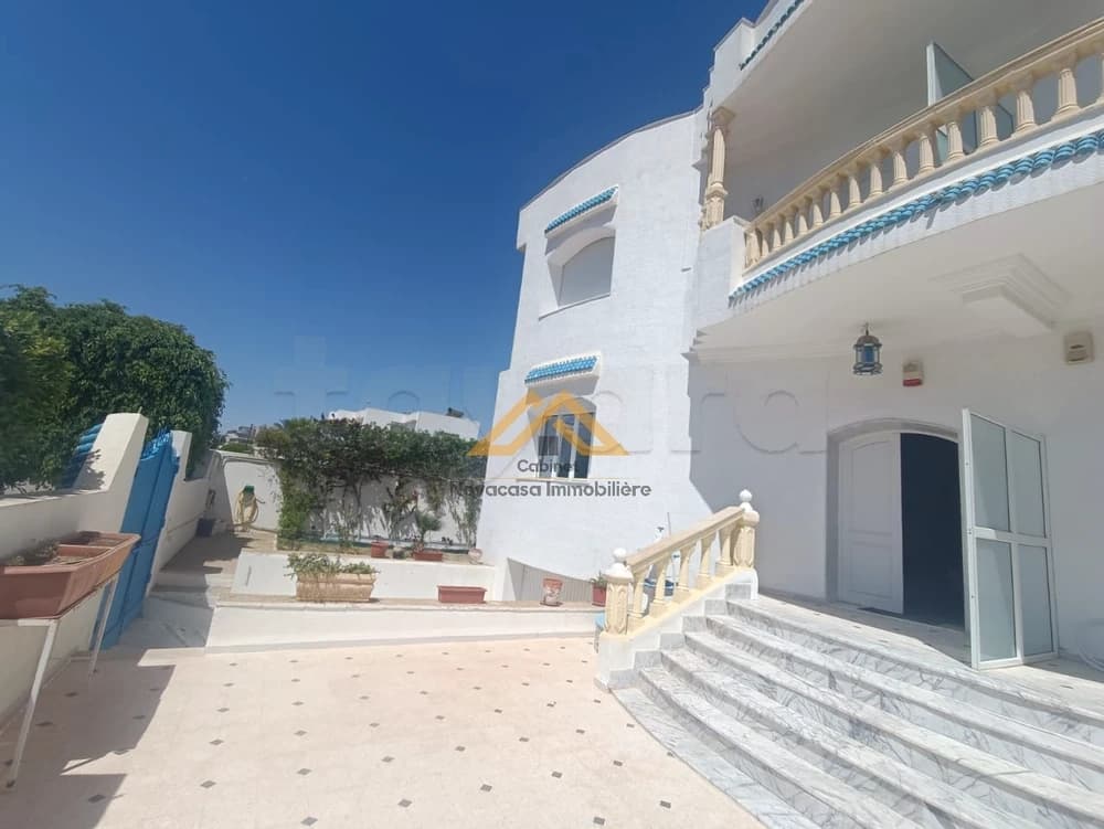 À louer – Villa meublée S+3 à Kantaoui (location annuelle) 