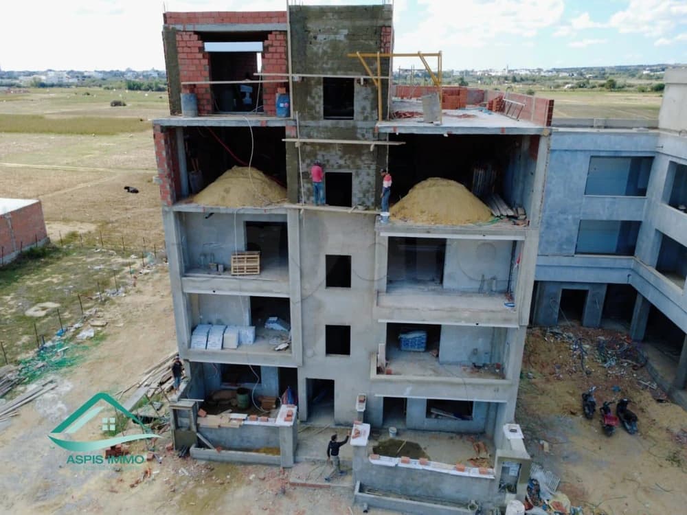 Appartements S+2 H Standing en cours de construction  à 200 mètres plage Hammam ghzeez 